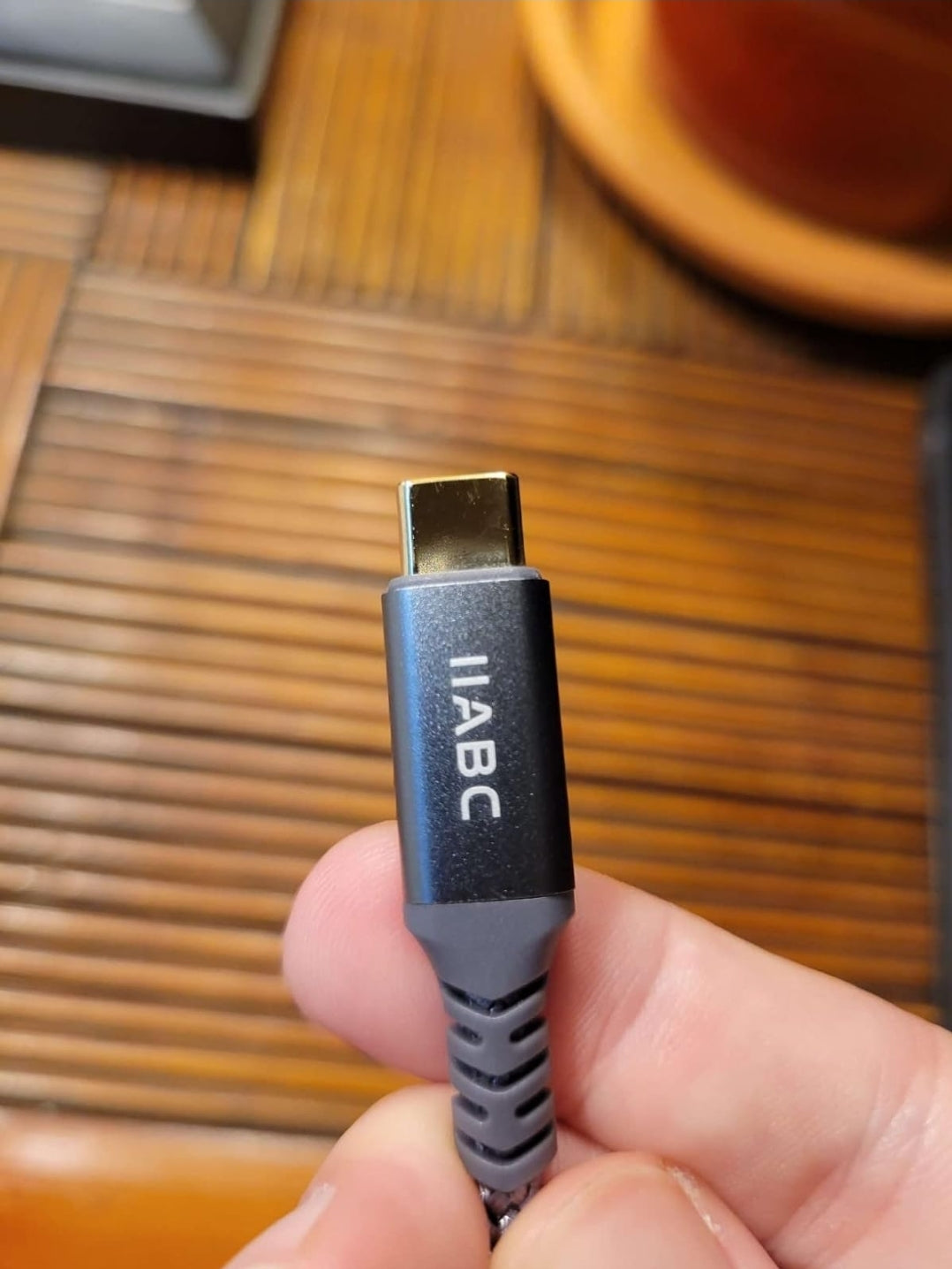 Adaptador USB-C a HDMI – Cable Digital de Alta Calidad